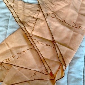 Scarf - Vintage - Oscar de la Renta